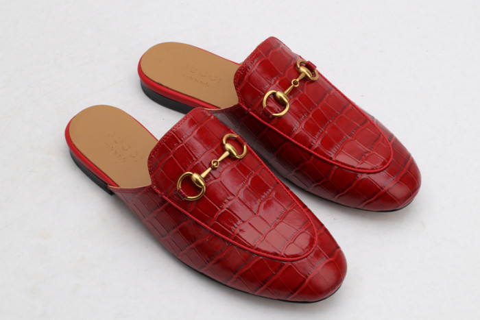 guc loafer