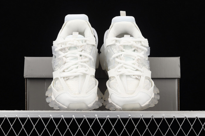 bl tess s. gomma trek low sneakers white air 030518