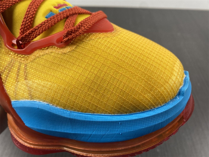 nike lebron 19 tune squad dc9342-800