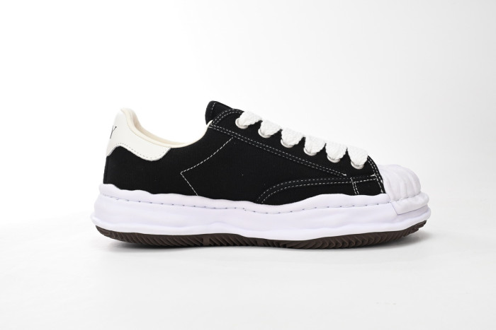 MIHARA YASUHIRO BLACK AND WHITE MY2