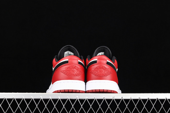 air jordan 1 low black toe 553558-116