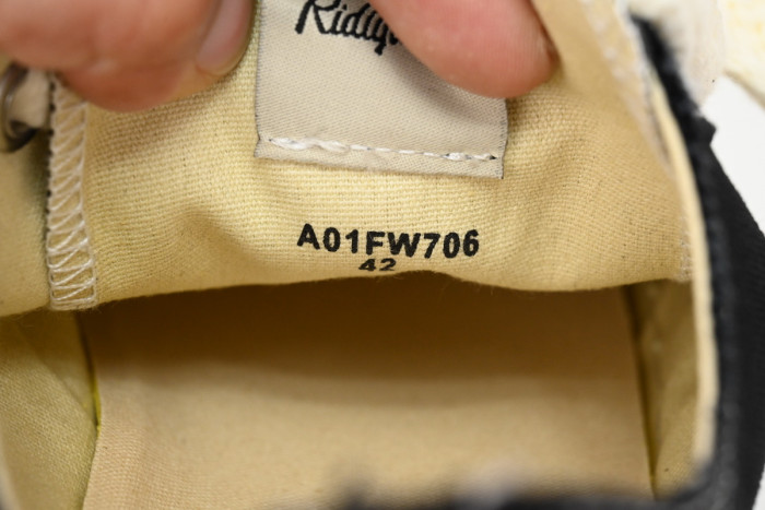 MIHARA YASUHIRO BLACK AND WHITE MY3