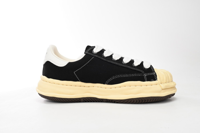 MIHARA YASUHIRO BLACK AND WHITE CHARACTERS MY7