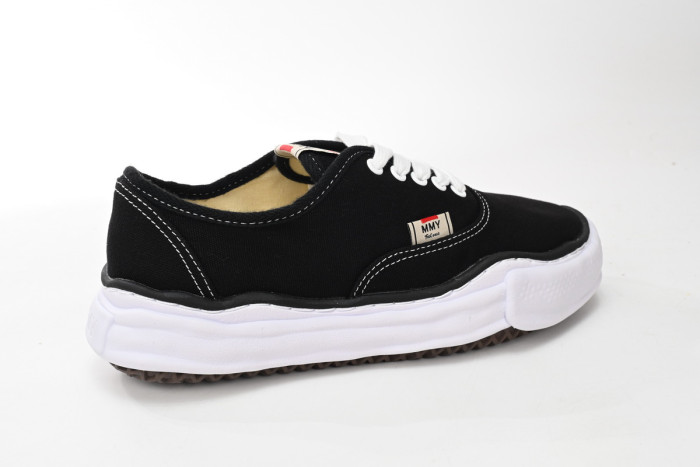 MIHARA YASUHIRO BLACK AND WHITE MY1